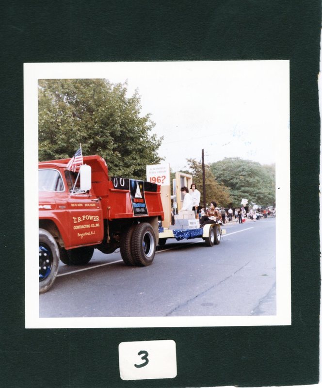 Tercentenary Parade Photograph 03.jpg