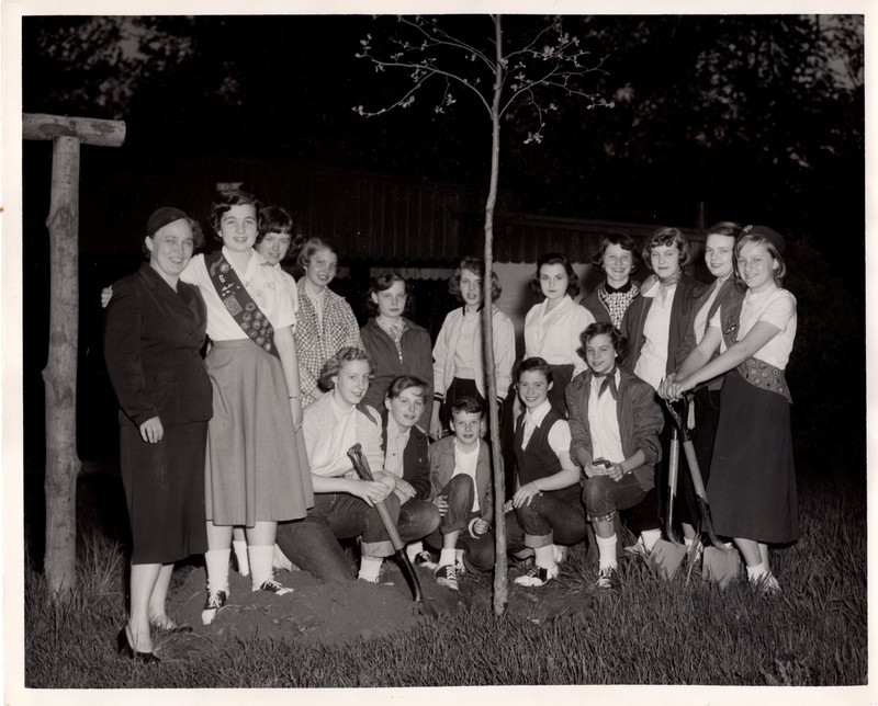 1 black and white photographs 8 x10 Group of Girl Scouts.jpg