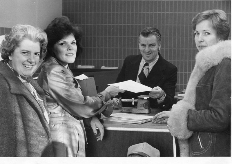 Betty Schmelz et al.jpg