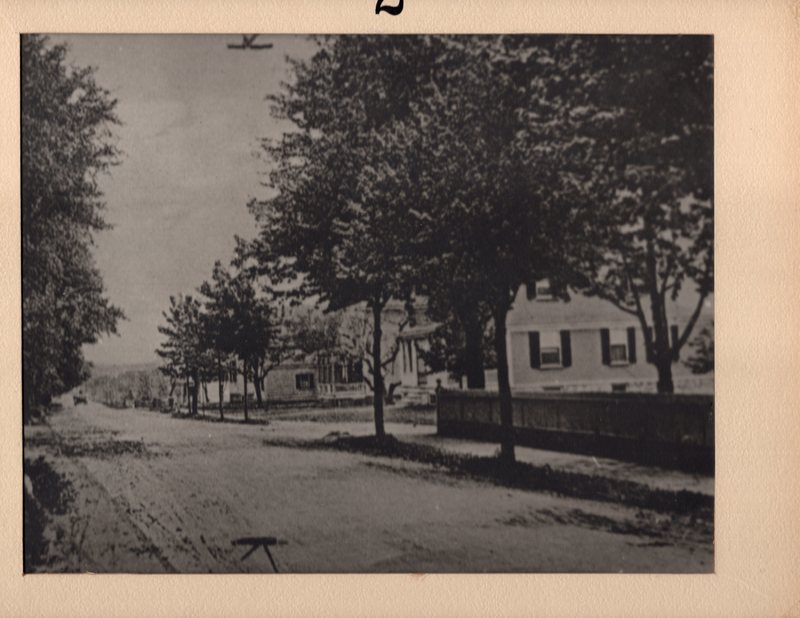 1 black and white photograph Corner of Main to Washington facing south 1925.jpg