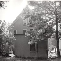 1 black and white photograph 8 x 10 exterior of a home