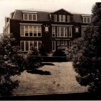 Black and white Franklin School post card undated.jpg